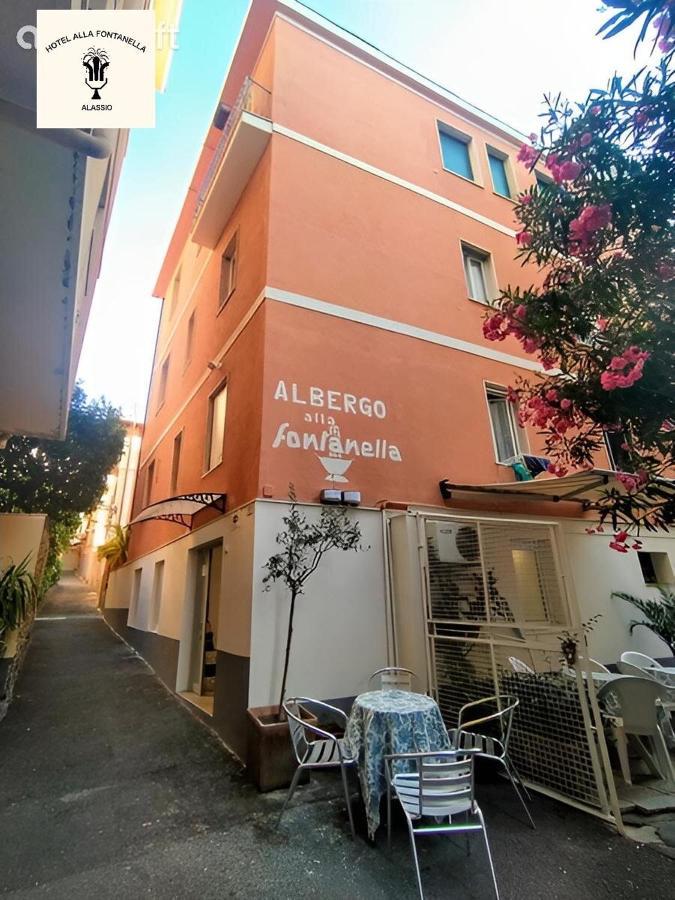 Hotel Alla Fontanella Алассио Экстерьер фото