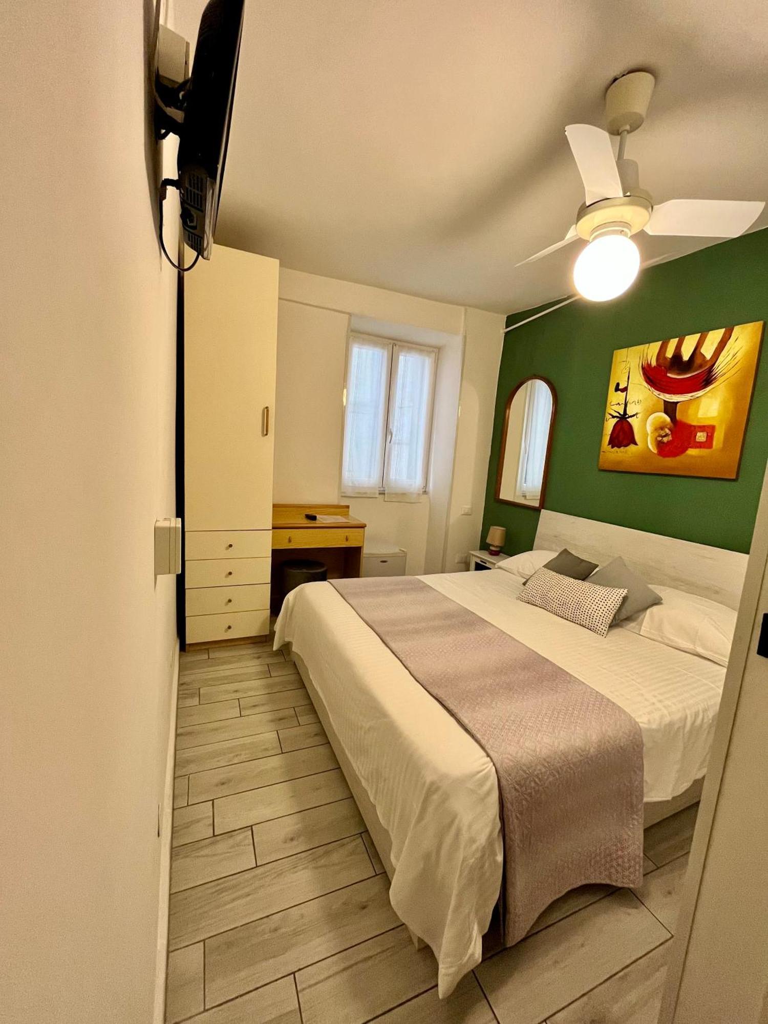 Hotel Alla Fontanella Алассио Номер фото