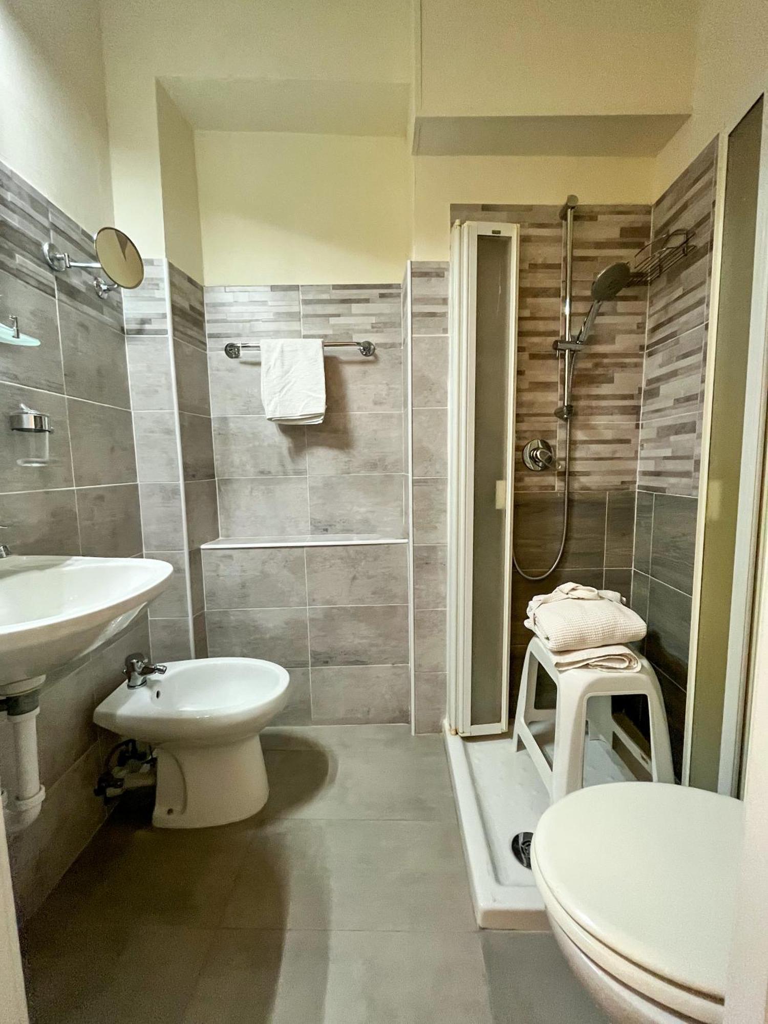 Hotel Alla Fontanella Алассио Номер фото